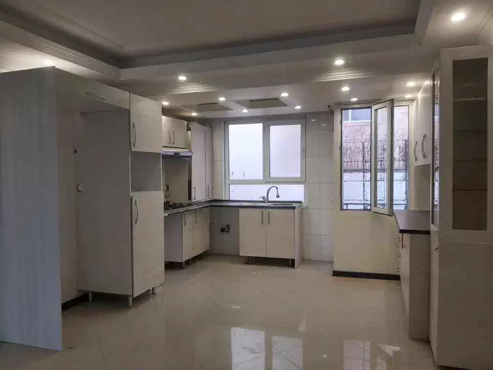 آپارتمان ۱۱۰ متری / دو خواب /فرعی خوب گوی آبادی