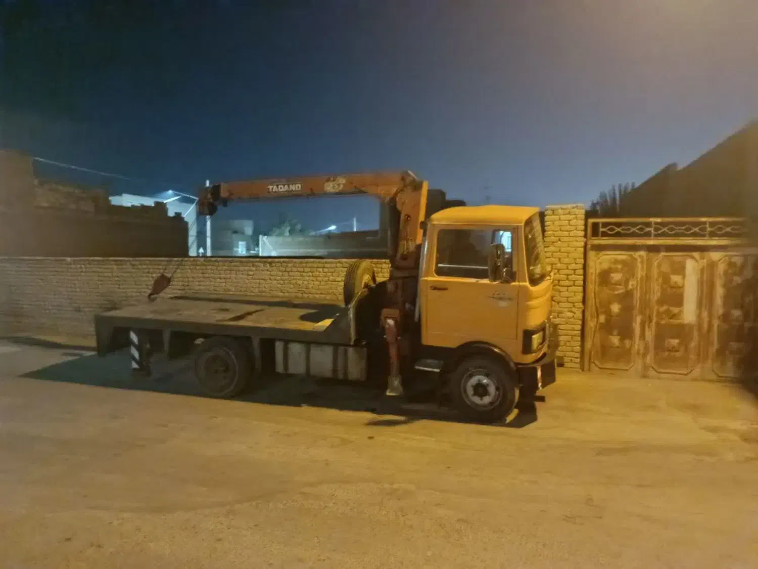 خدمات جرثقیل خاور ۳ تن بصورت شبانه روزی|خدمات حمل و نقل|یزد, |دیوار