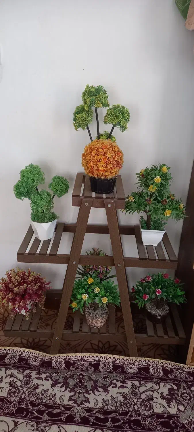 فروش استند همراه گل ها کاملا سالم|گل مصنوعی|گرمسار, |دیوار