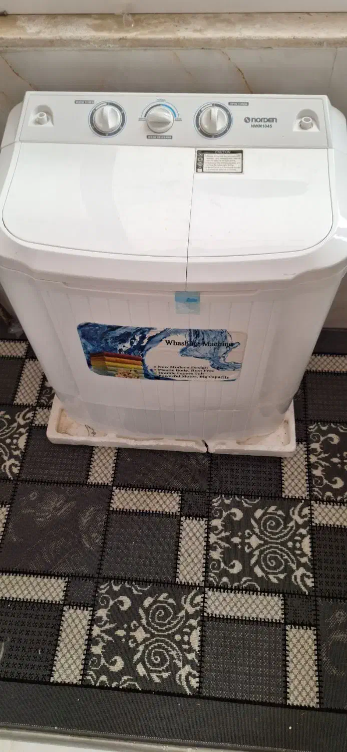 مینی واش یا کهنه شور|ماشین لباسشویی و خشک‌کن لباس|چاف و چمخاله, |دیوار