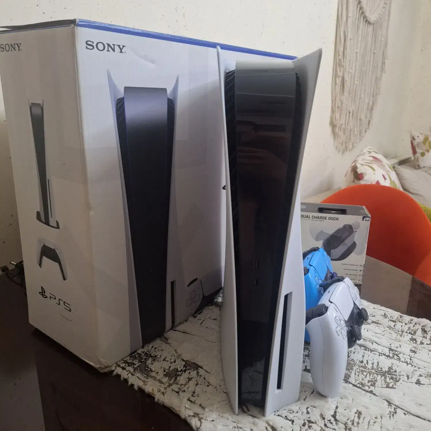 PS5 Standard + دو دسته با پایه شارژر|کنسول، بازی ویدئویی و آنلاین|تهران, خواجه نظام الملک|دیوار