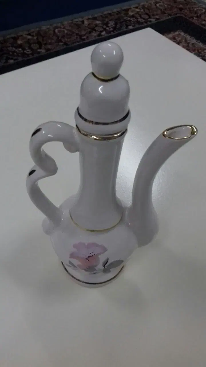 تعدادی ظروف قیمت مناسب بفروش میرسد|ظروف سرو و پذیرایی|رشت, پستک|دیوار