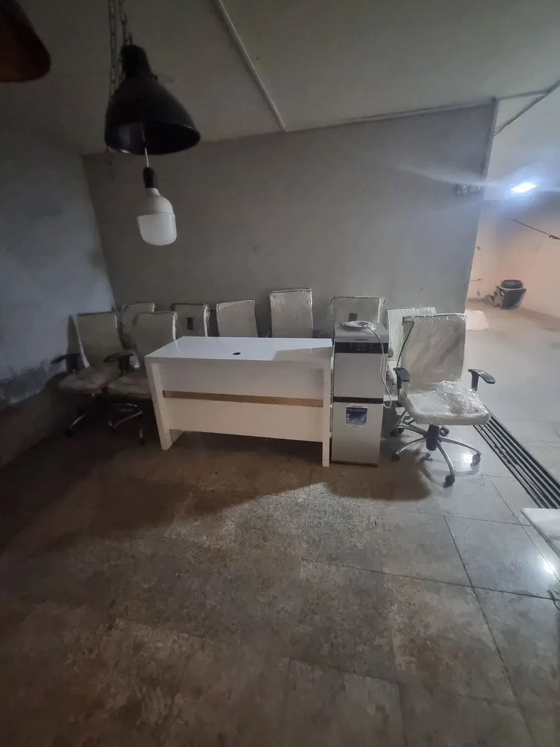 فروش لوازم دفتر املاک کامل در حد نو|دفتر کار|تهران, باغ فیض|دیوار