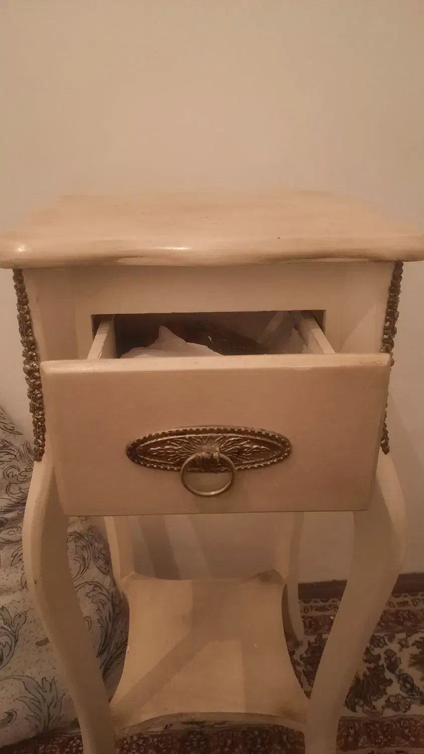 میز تلفن|میز تلفن|کرمانشاه, |دیوار