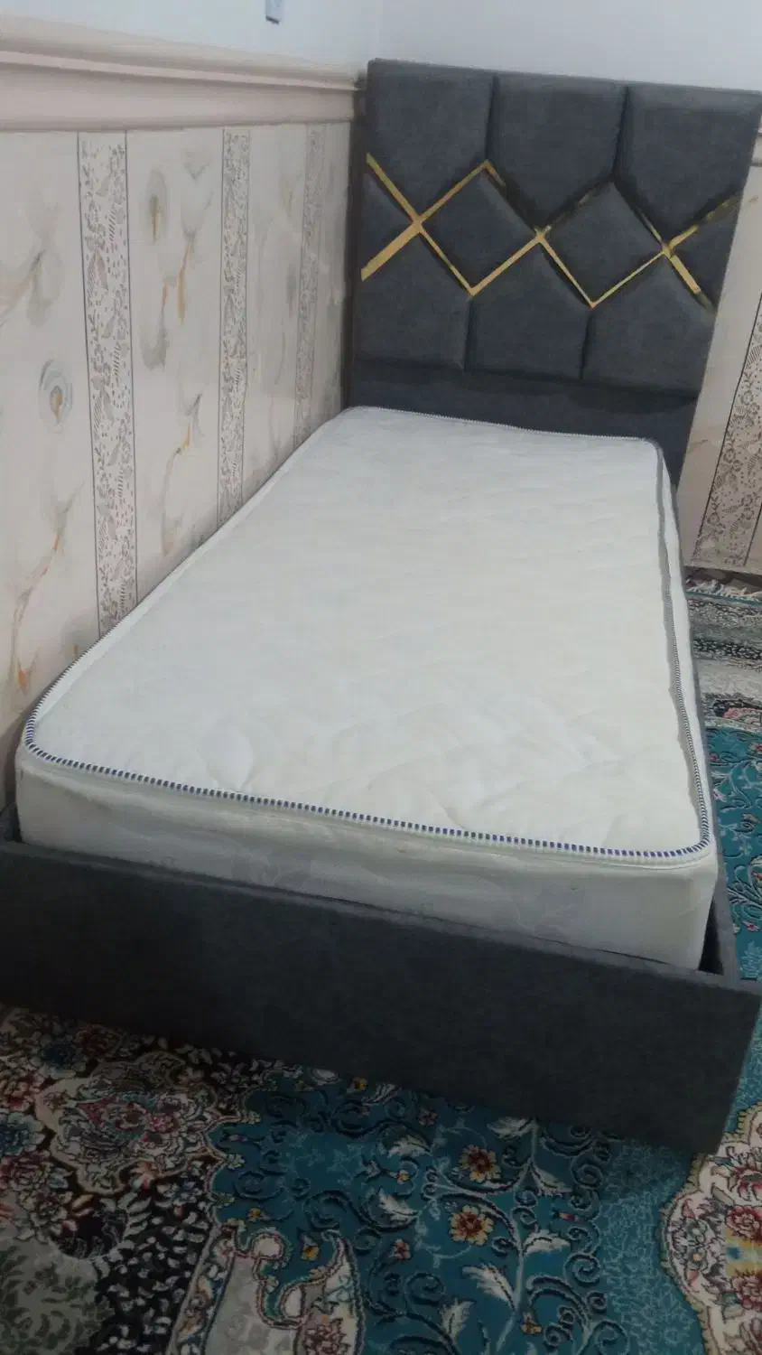 تخت خواب یک نفره با تشک کامل نو نو|تخت و سرویس خواب|نیمروز, |دیوار