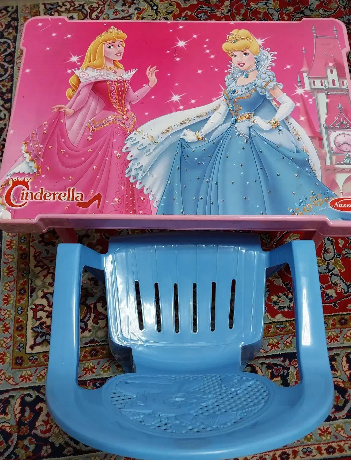 میز تحریر پلاستیک بچه دانش آموزی|اسباب و اثاث بچه|مراغه, |دیوار