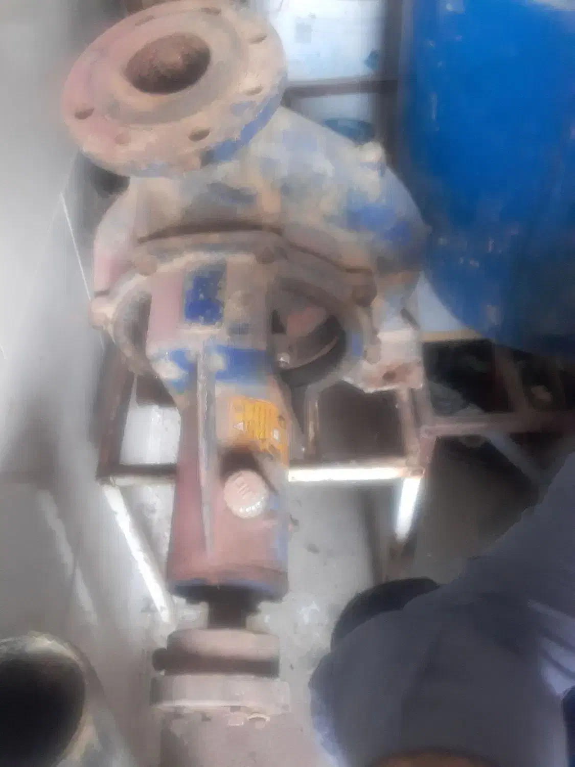 یک عدد دستگاه بلوک زنی و یک عدد پمپ آب|ابزارآلات|شوشتر, |دیوار