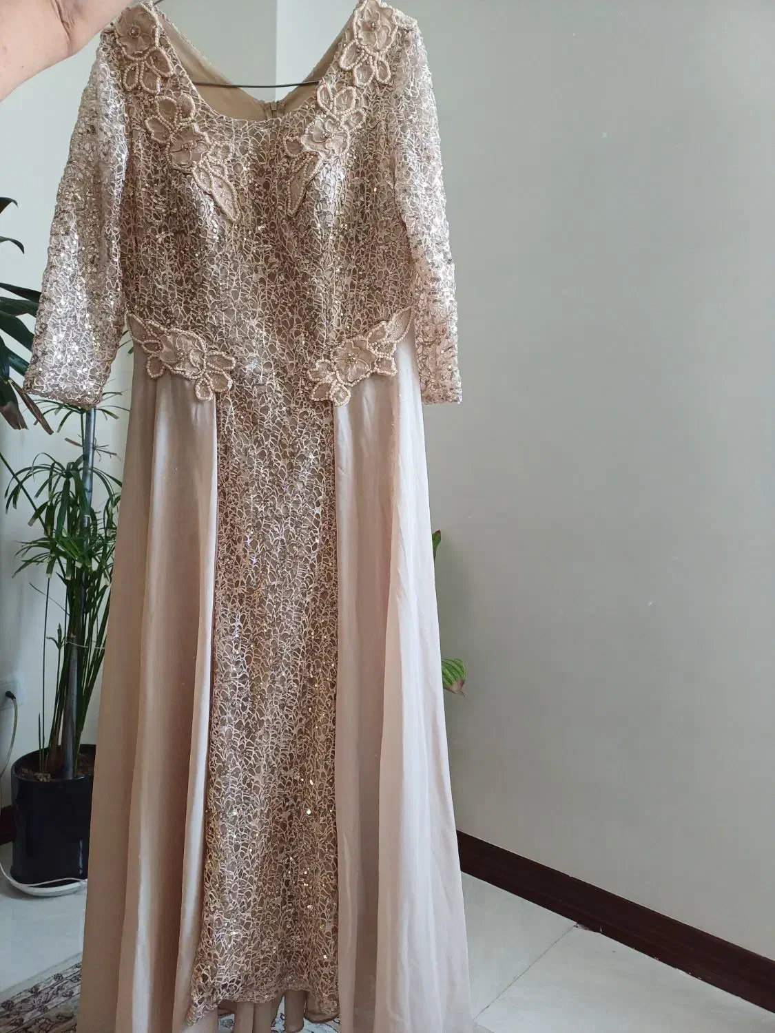 پیراهن مجلسی|لباس|پردیس, فاز ۸|دیوار