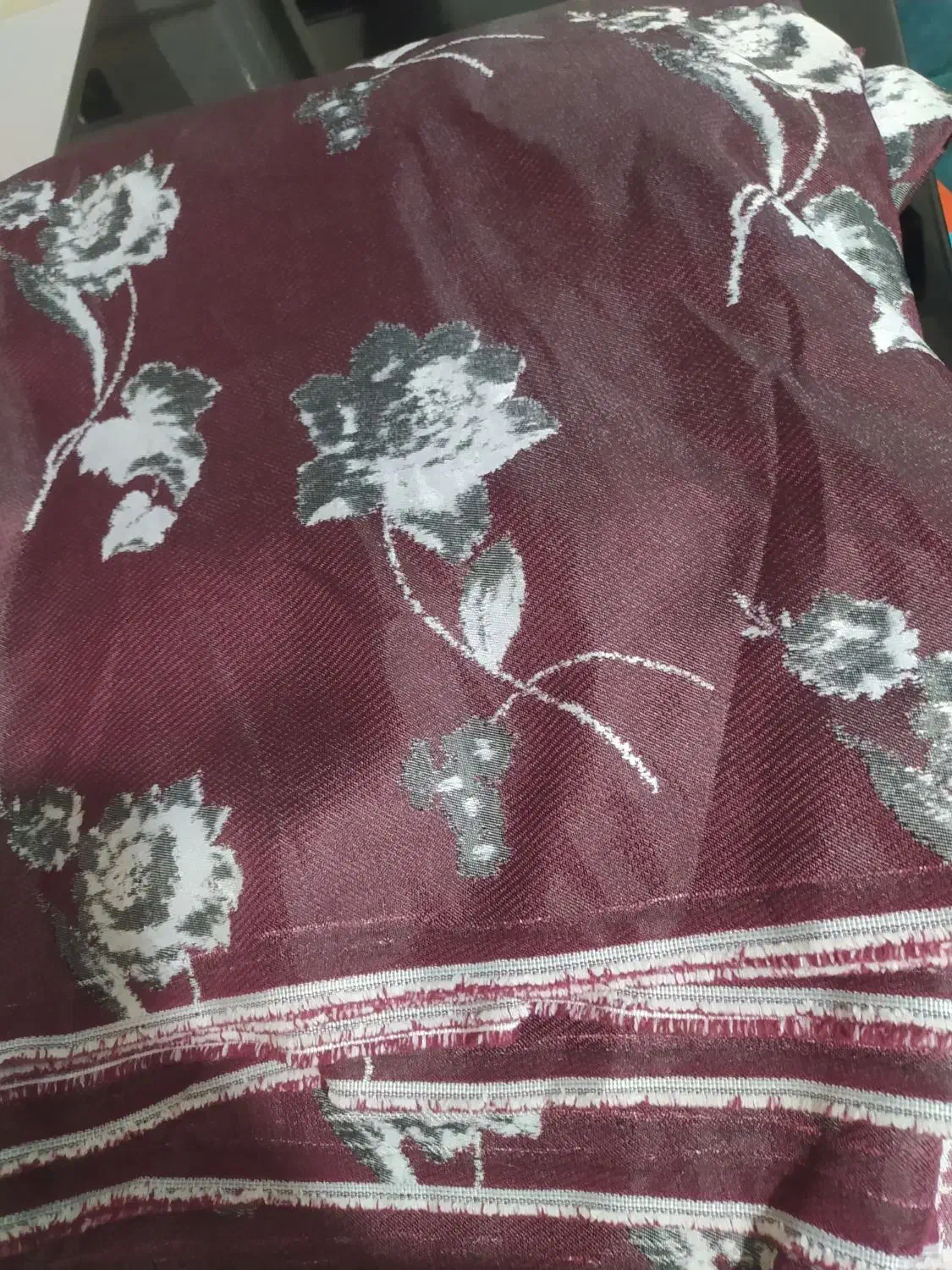 پارچه مبلی دو رو و در دو رنگ|مبلمان خانگی و میز عسلی|بوشهر, |دیوار