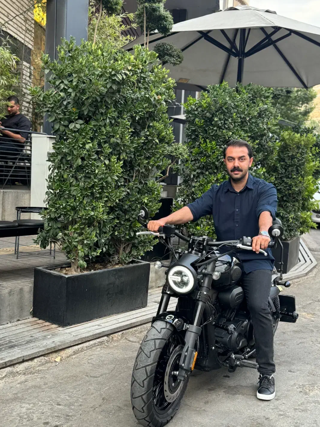 بندا|موتورسیکلت|شیراز, تپه تلویزیون|دیوار