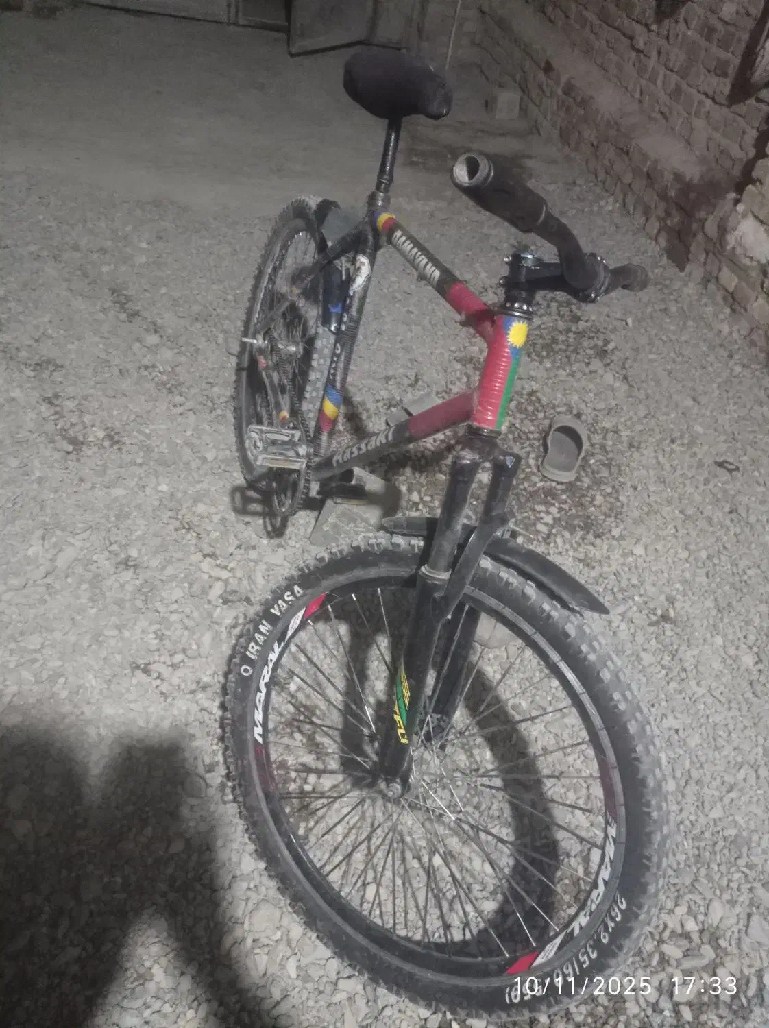 26 آساک|دوچرخه، اسکیت، اسکوتر|خاش, |دیوار