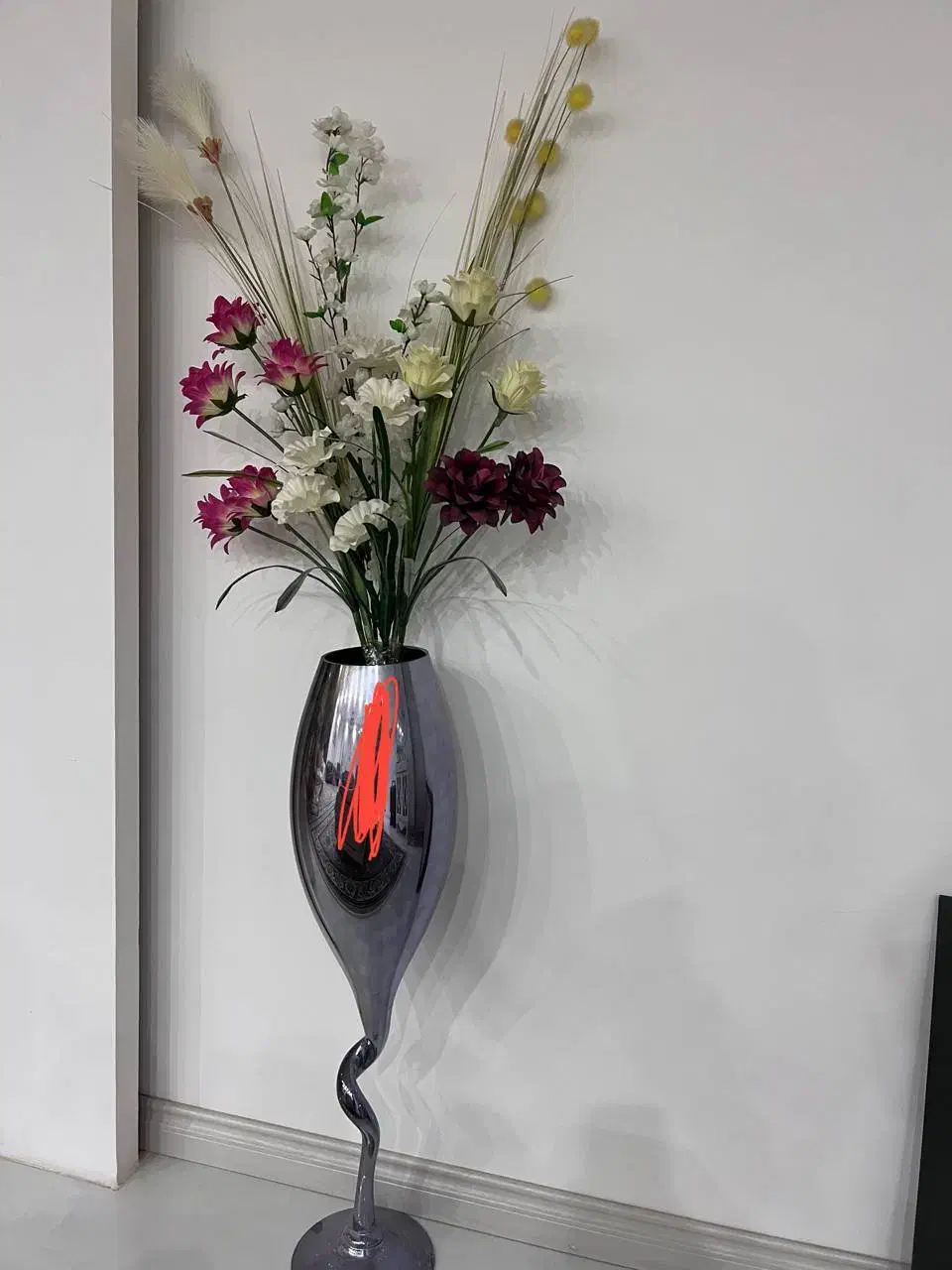 گلدان و گل|گل مصنوعی|تربت جام, والفجر|دیوار