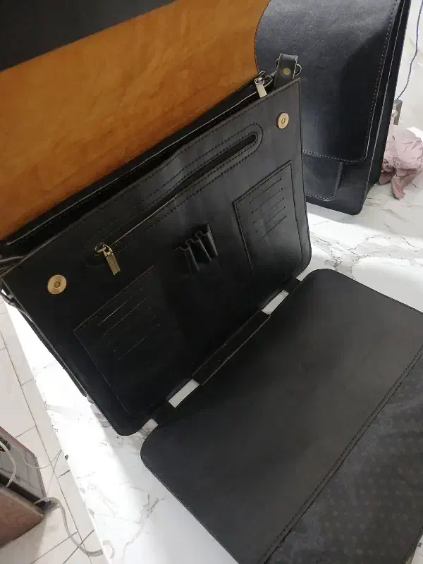 کیف دیپلمات با چرم طبیعی درست شده و با دست دوخته ش|کیف، کفش، کمربند|کرج, حیدرآباد|دیوار