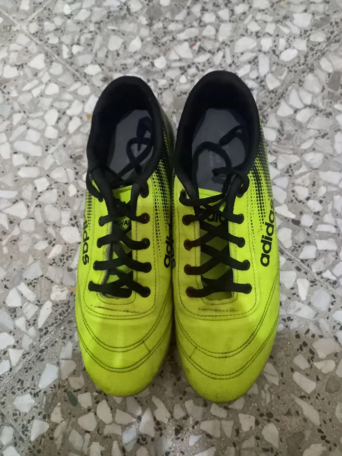 کفش فوتبال سایز ۴۳|کیف، کفش، کمربند|قدس, شهر‌قدس|دیوار