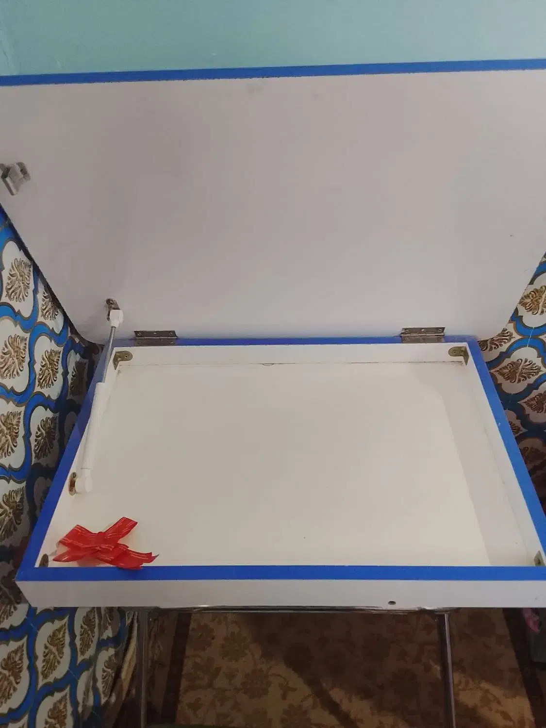 میزوصندلی|صندلی و نیمکت|زاهدان, |دیوار