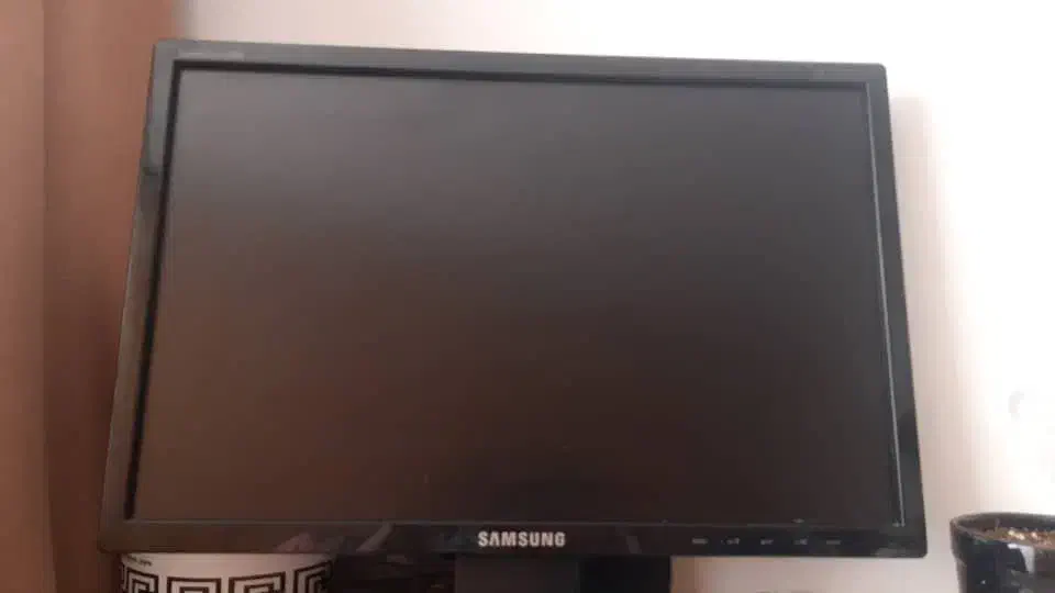 مانیتور سامسونگ ۲۰ اینچ|قطعات و لوازم جانبی رایانه|تهران, مشیریه|دیوار