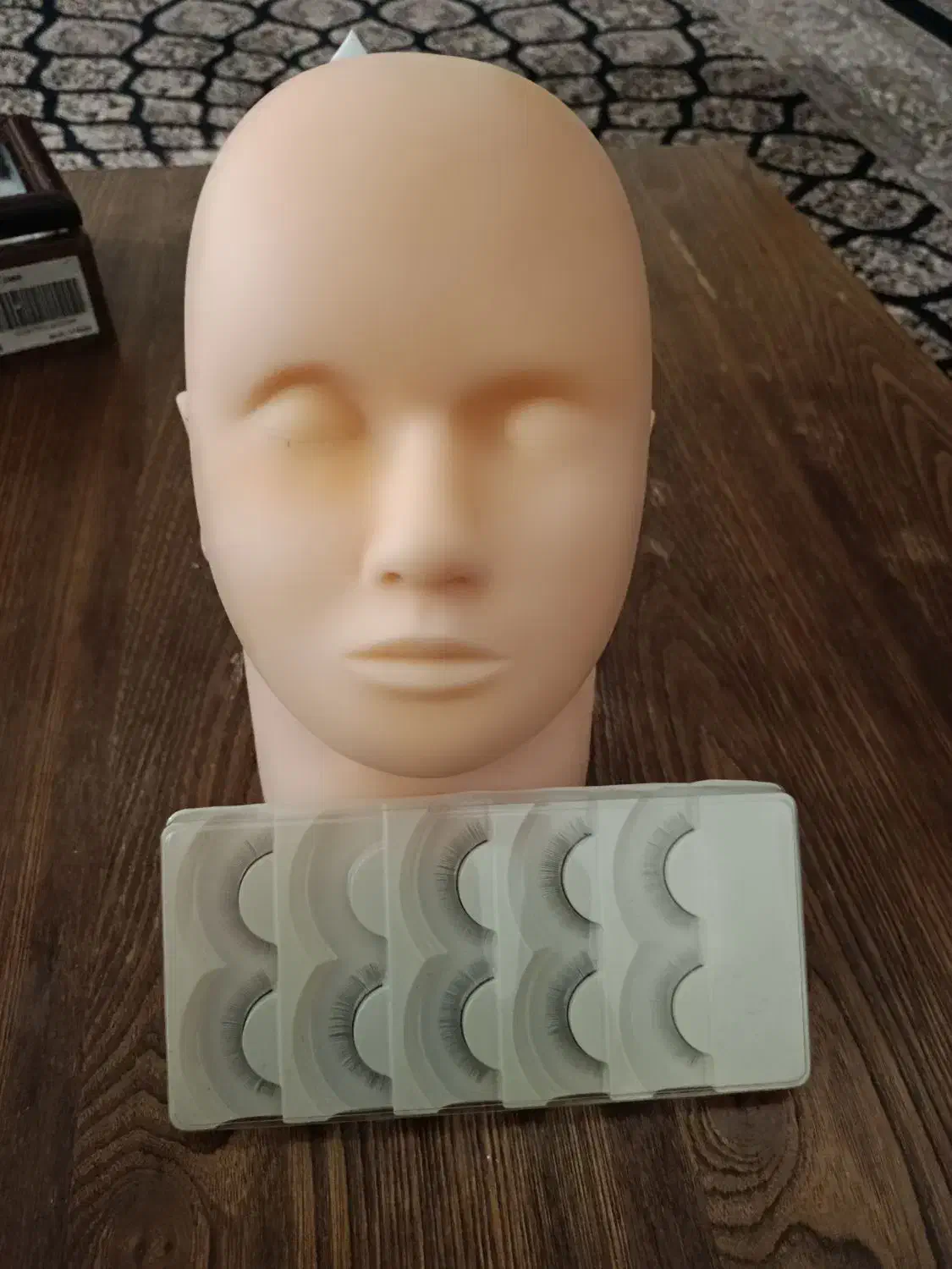 مانکن تمرینی کاشت مژه|آرایشگاه و سالن‌های زیبایی|کرمانشاه, |دیوار