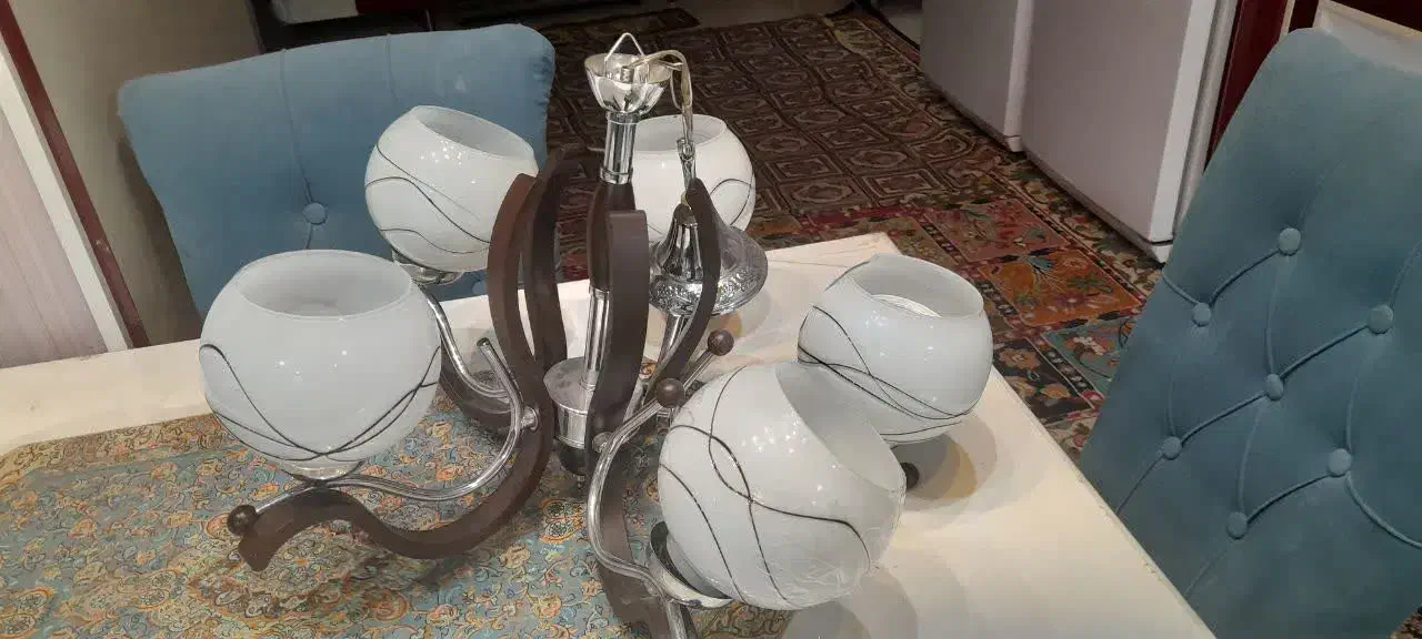 یک عدد لوستر۵شاخه|لوستر و چراغ آویز|خوی, |دیوار