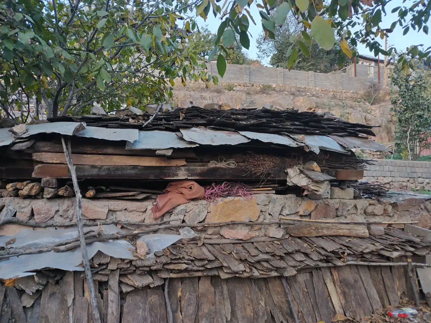 چوب سربندی و تخته خانه روستایی|مصالح و تجهیزات ساختمان|کجور, |دیوار