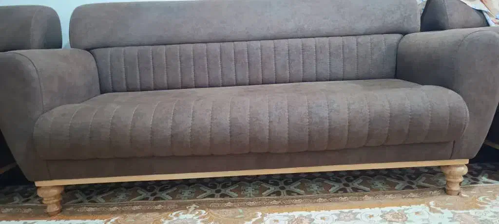 مبل هشت نفره در حد اک|مبلمان خانگی و میز عسلی|فولادشهر, A2|دیوار