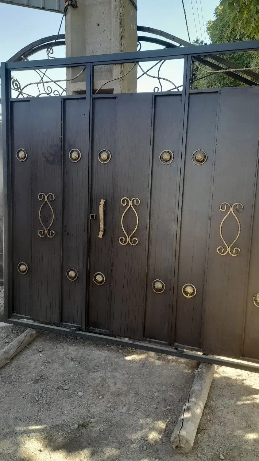 درب ۲۵۰ حیاط.درب ۱متری ۱۲۰سانت. پنجره. چوبی .گاراژ|مصالح و تجهیزات ساختمان|کوهدشت, |دیوار