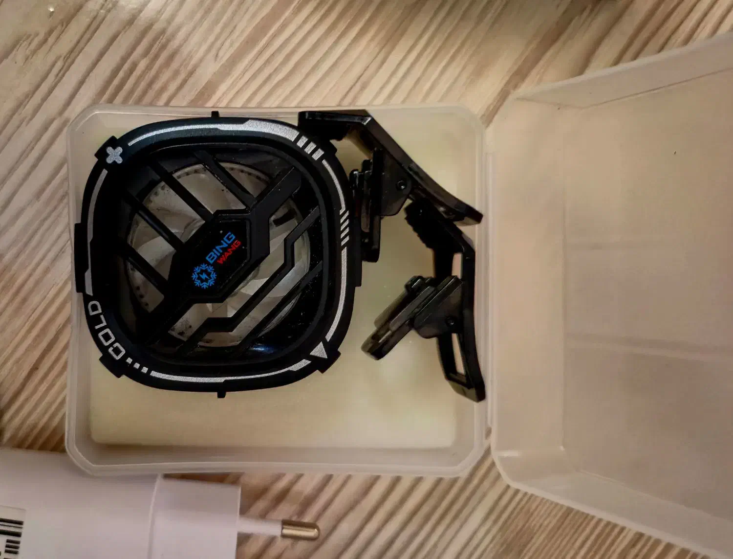 فن و آدابتور|لوازم جانبی موبایل و تبلت|اقلید, |دیوار