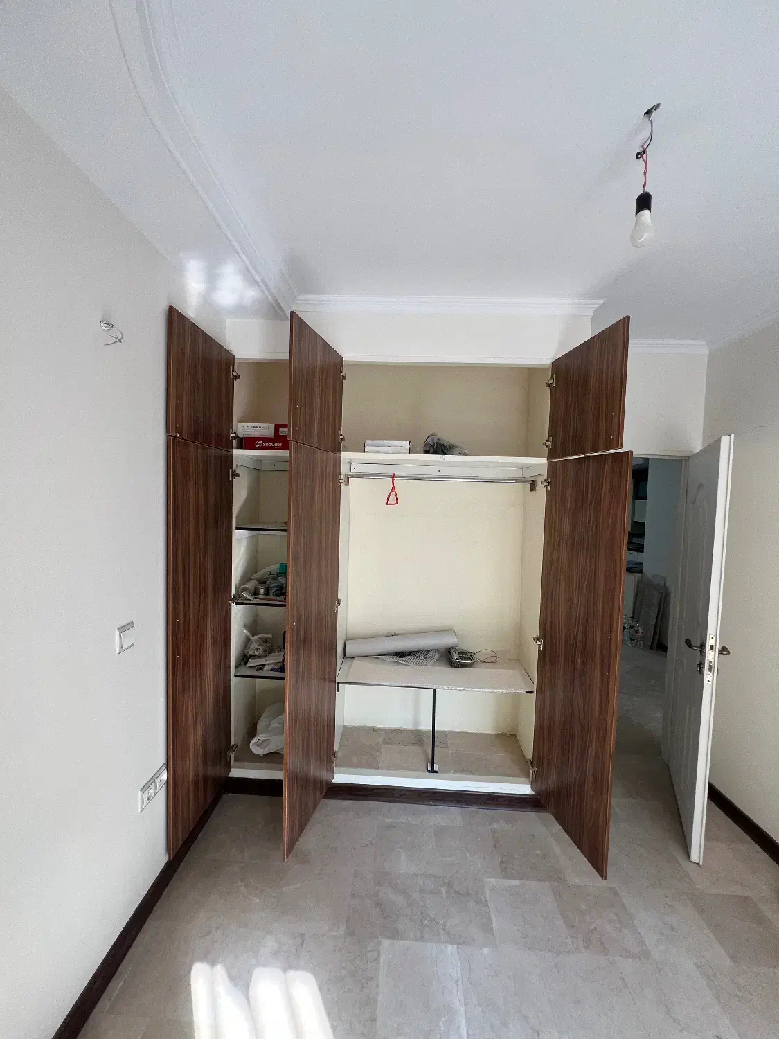 درب و قفسه کمد و جاکفشی|جاکفشی، کمد، دراور|تهران, سازمان برنامه جنوبی|دیوار