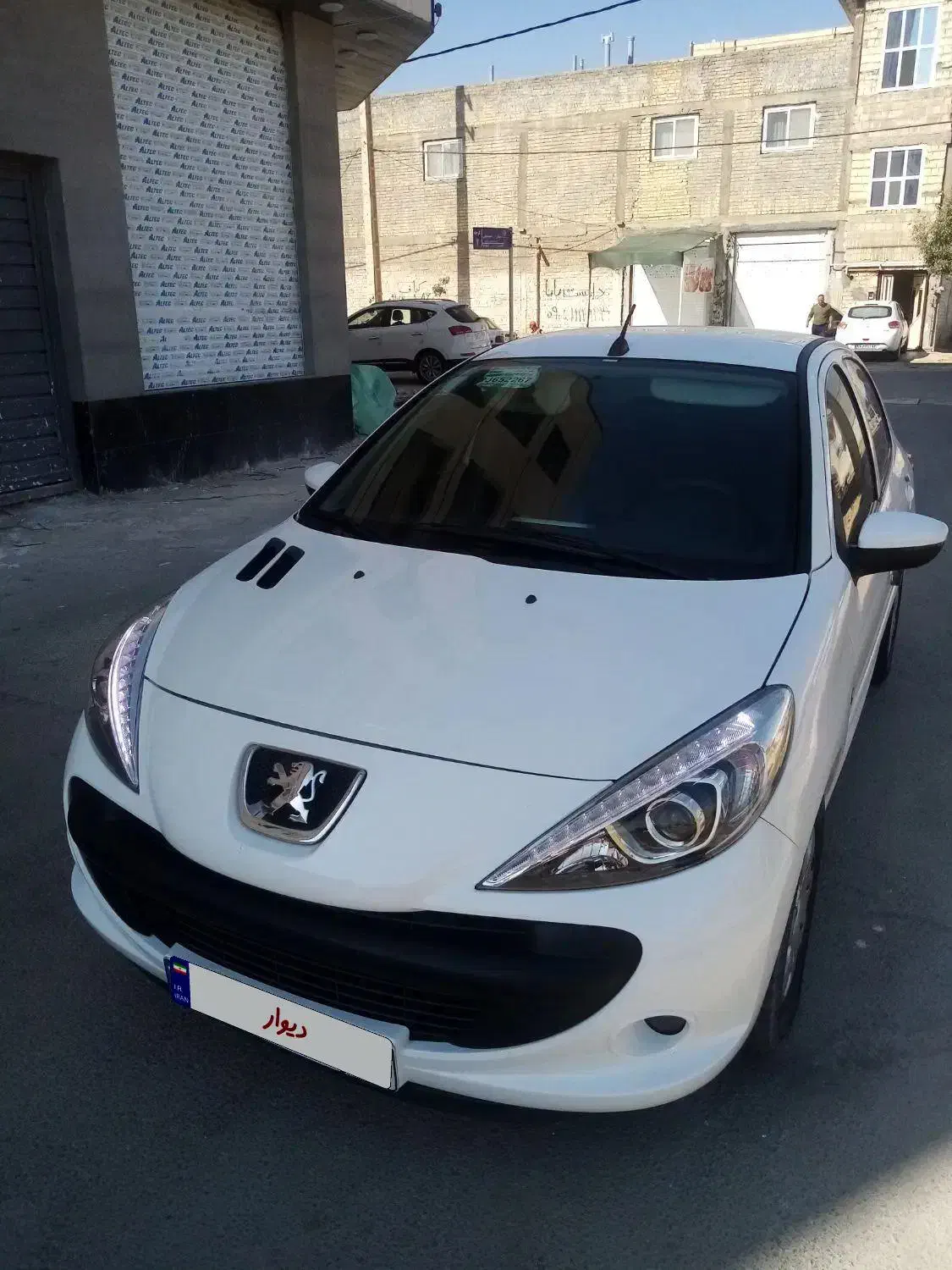 207سقف فلز tu5|خودرو سواری و وانت|شیراز, شهرک صادقیه|دیوار