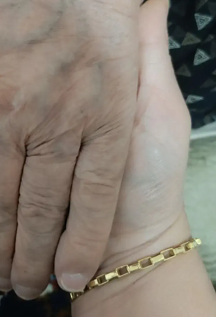 ی عدد دستبند نو دیپلمات یا آجری گمشده|جواهرات|ایذه, |دیوار