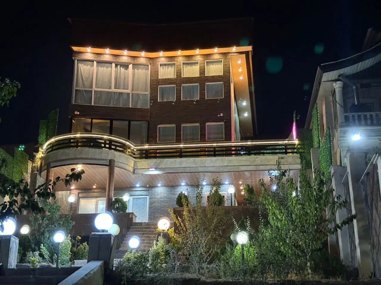 اجاره کوتاه مدت روزانه بلندمدت باغ ویلا|اجارهٔ کوتاه‌مدت ویلا و باغ|رودهن, |دیوار