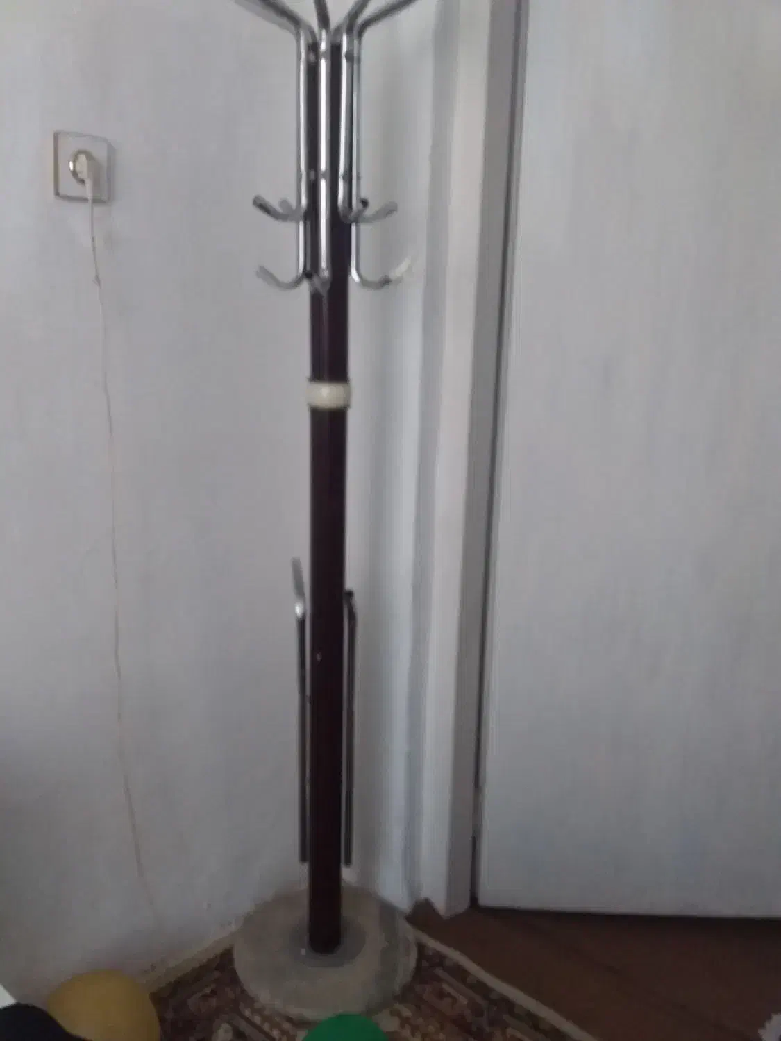 چوب لباسی ایستاده سالم|بندرخت و رخت‌آویز|کرمانشاه, |دیوار