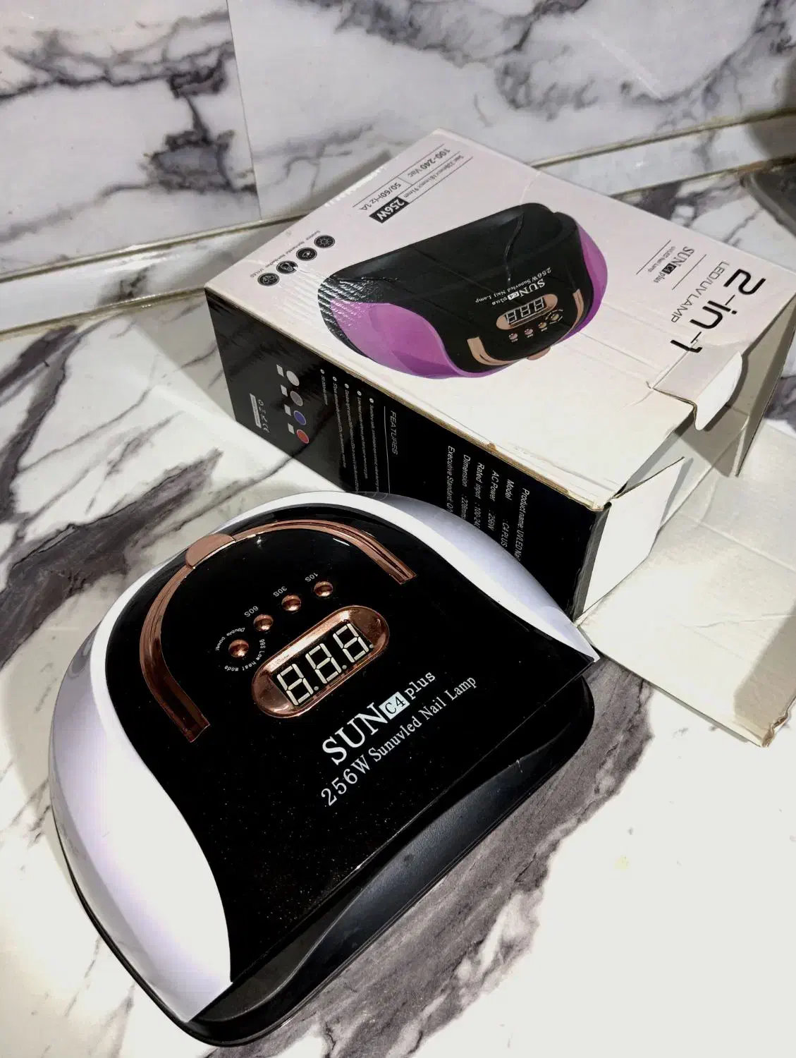 یووی در حد نو با کارتن و تعدادی لوازم کاشت ناخن|آرایشی، بهداشتی، درمانی|ابهر, |دیوار