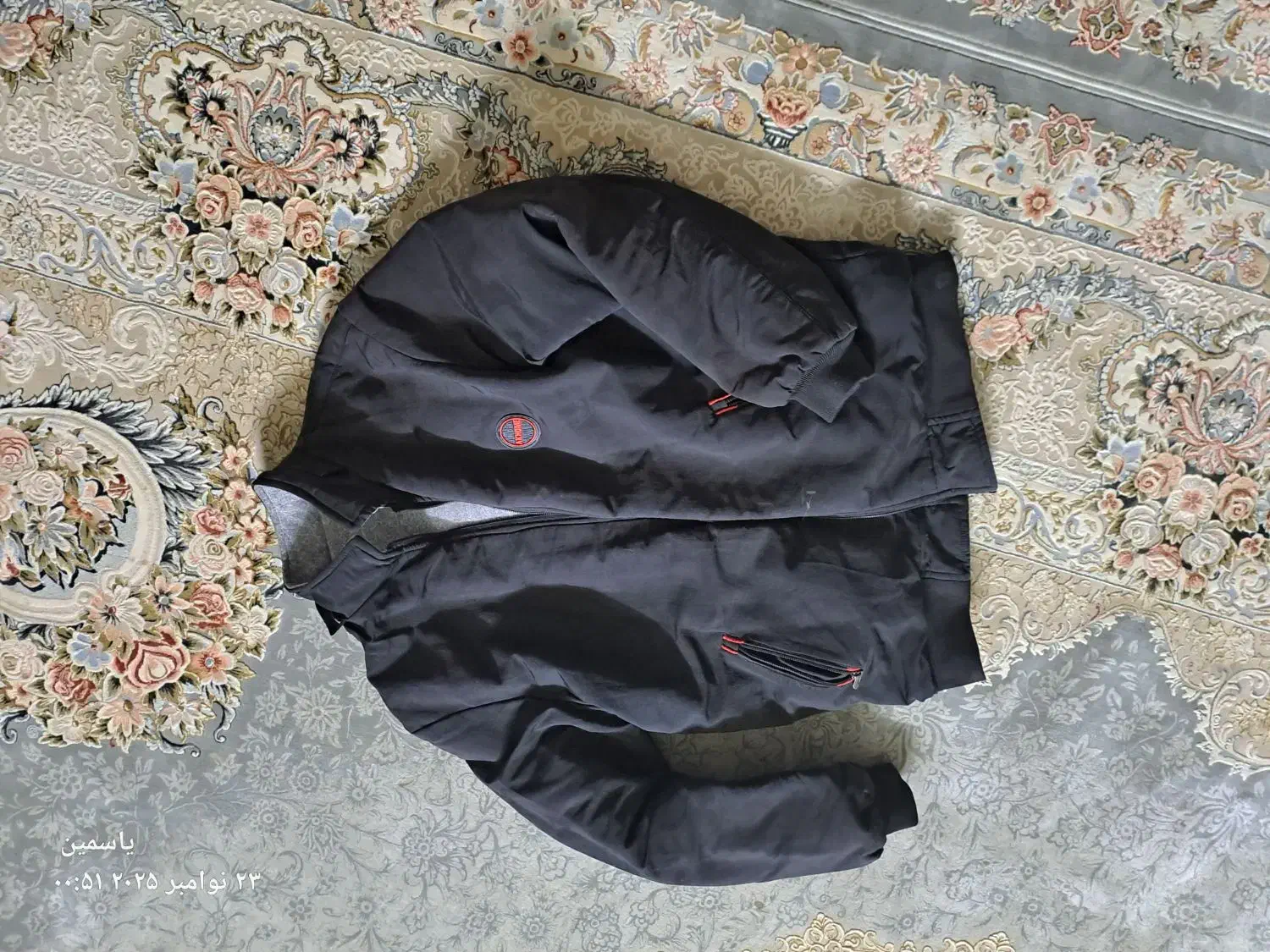 کت تک|لباس|اراک, |دیوار