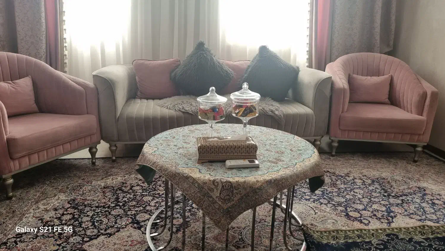 مبل راحتی ۸ نفره|مبلمان خانگی و میز عسلی|تهران, اکباتان|دیوار