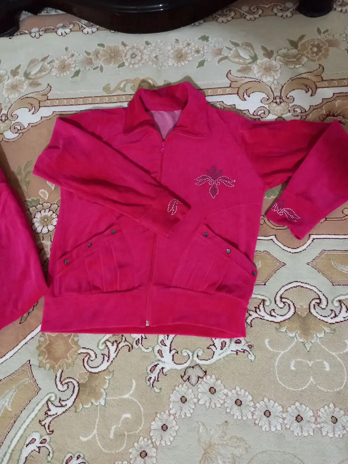 لباس مخمل در حد نو|لباس|اسلام‌شهر, شهرک قائمیه|دیوار