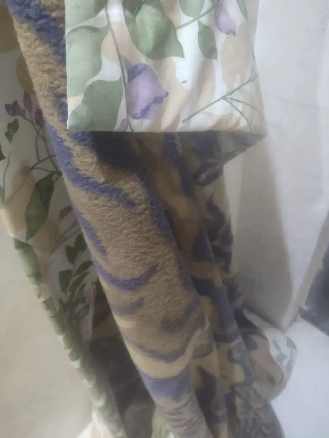 پتو یکنفره تمیز و سالم|رختخواب، بالش، پتو|مشهد, الهیه|دیوار