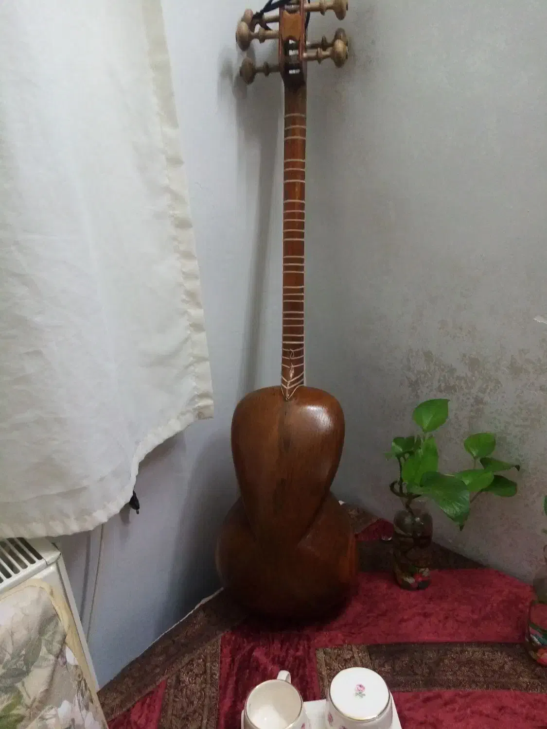 تار|سازهای سنتی|بیرجند, |دیوار