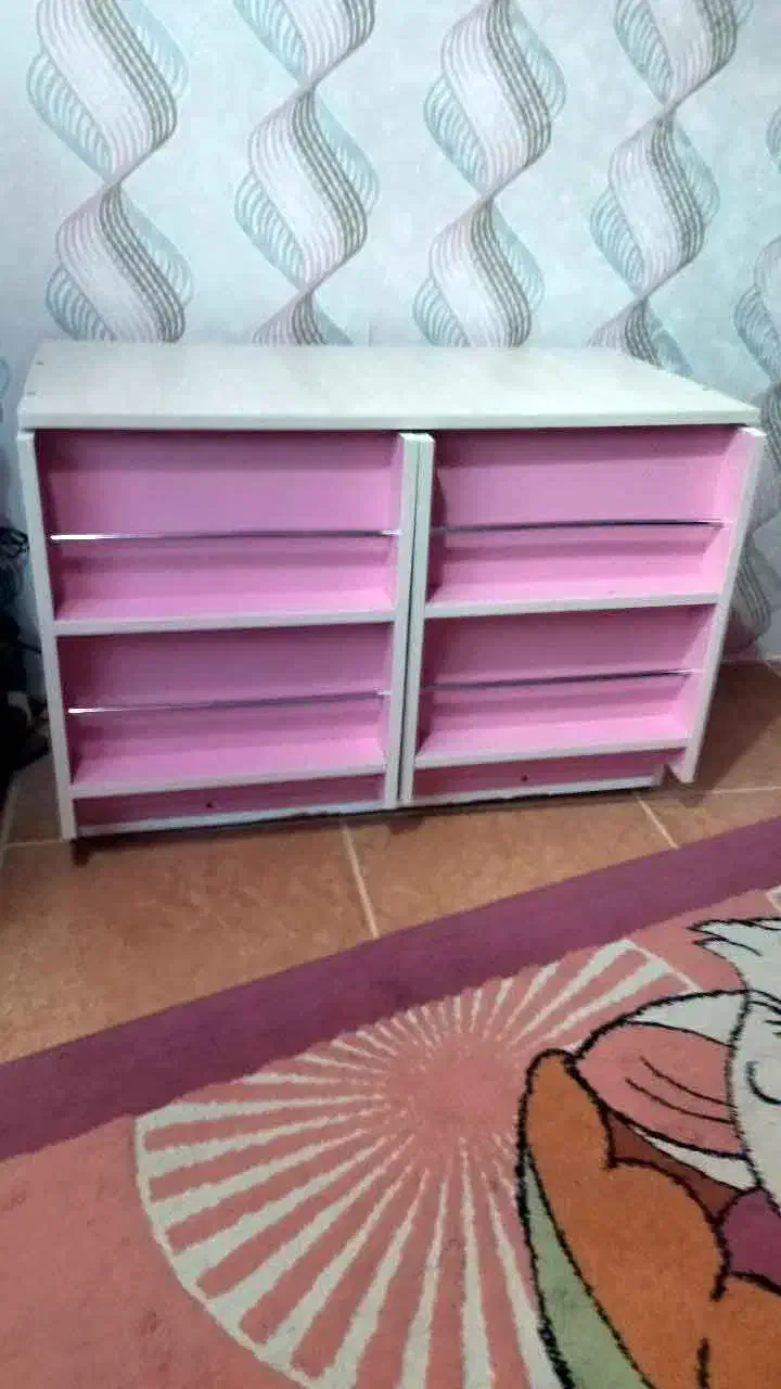 تخت، کمد، میز آرایش و قالیچه کودک و نوجوان|تخت و سرویس خواب|قروه, |دیوار