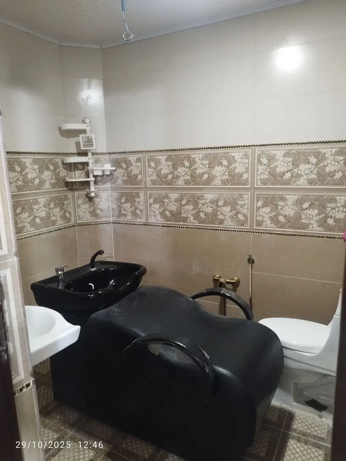 اجاره سالن زیبایی بانوان|اجارهٔ مغازه و غرفه|بم, |دیوار