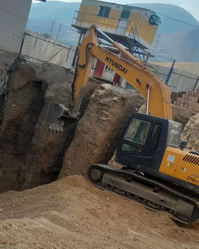 دسگاه بیل مکانیکی komatsu 220 وHYUNDAI 210|خودرو سنگین|قدس, شهرقدس|دیوار