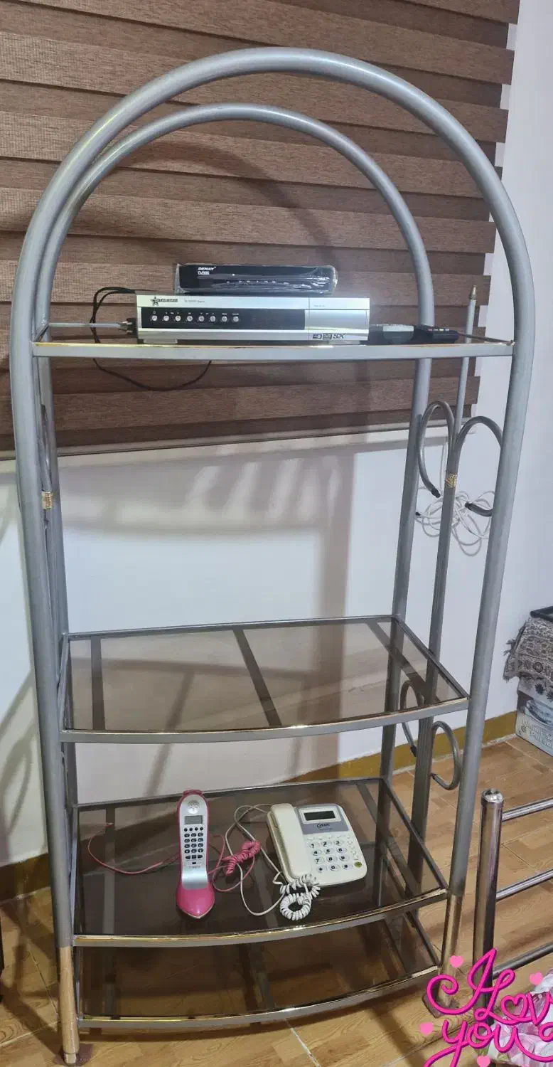 میز تلویزیون فلزی چهار طبقه|میز تلویزیون|رشت, منظریه|دیوار