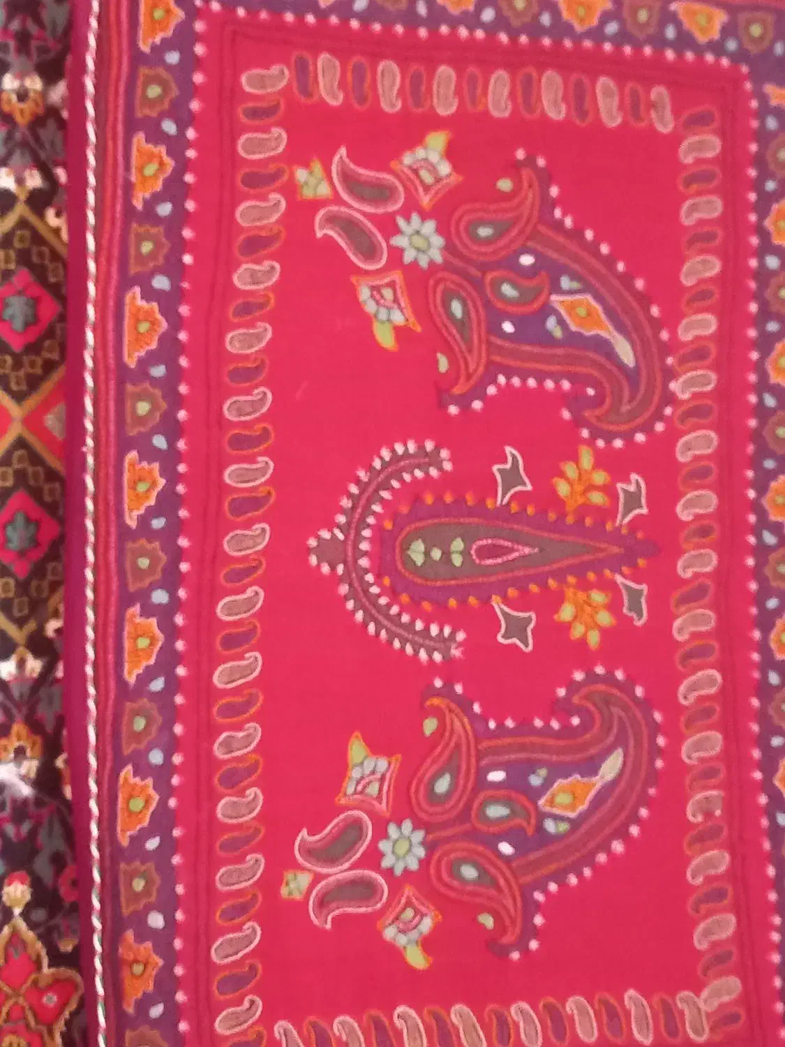 پشتی پته ای|پشتی|اسفندقه, |دیوار