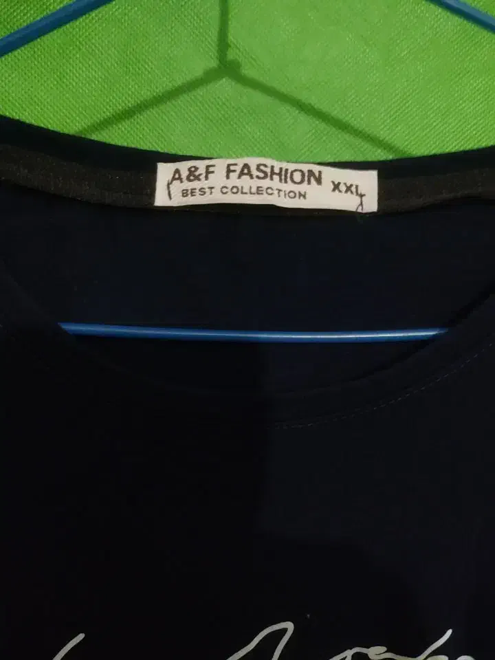 تیشرت شیک و کاملا نو|لباس|تهران, صد دستگاه|دیوار