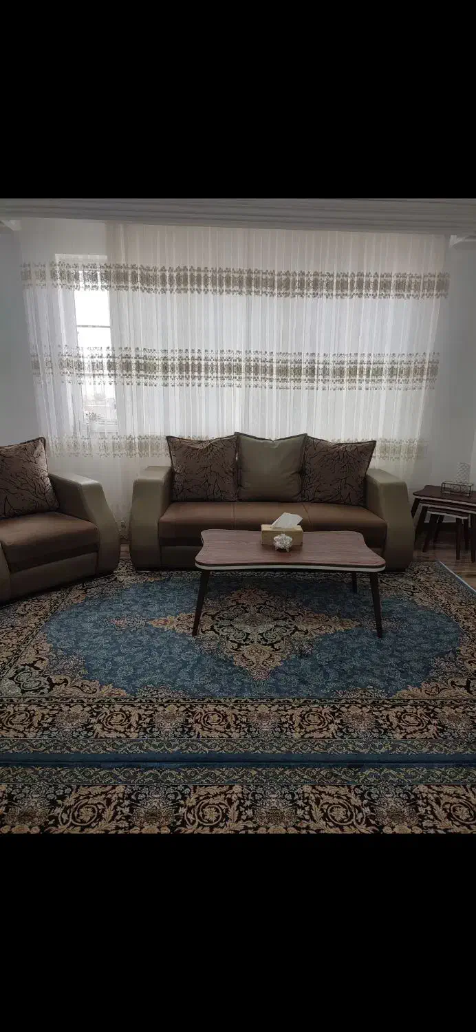 مبل هفت نفره سالم|مبلمان خانگی و میز عسلی|رشت, دیانتی|دیوار