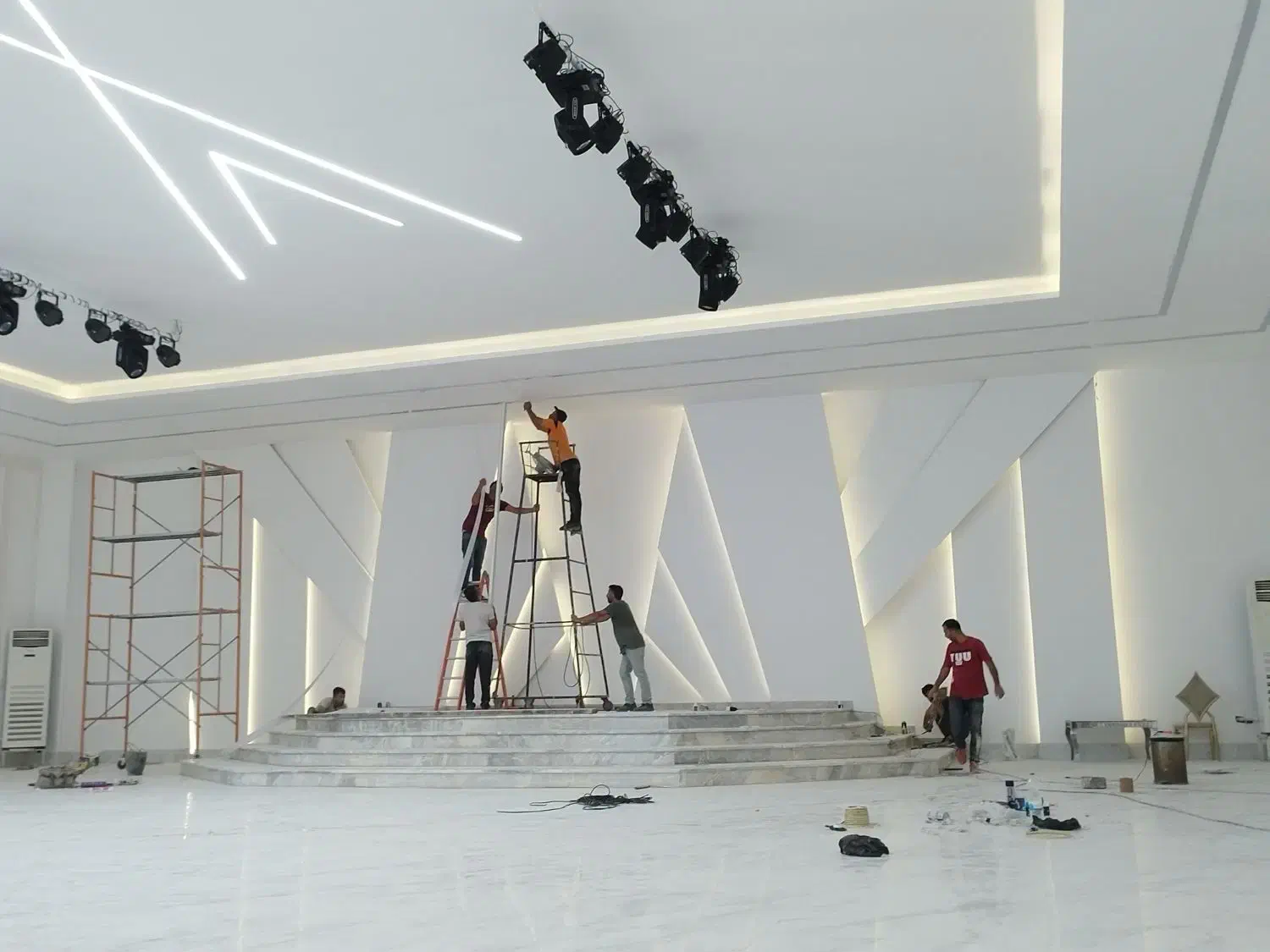 نقاشی ساختمان پذیرفته میشود|خدمات پیشه و مهارت|گرگان, |دیوار