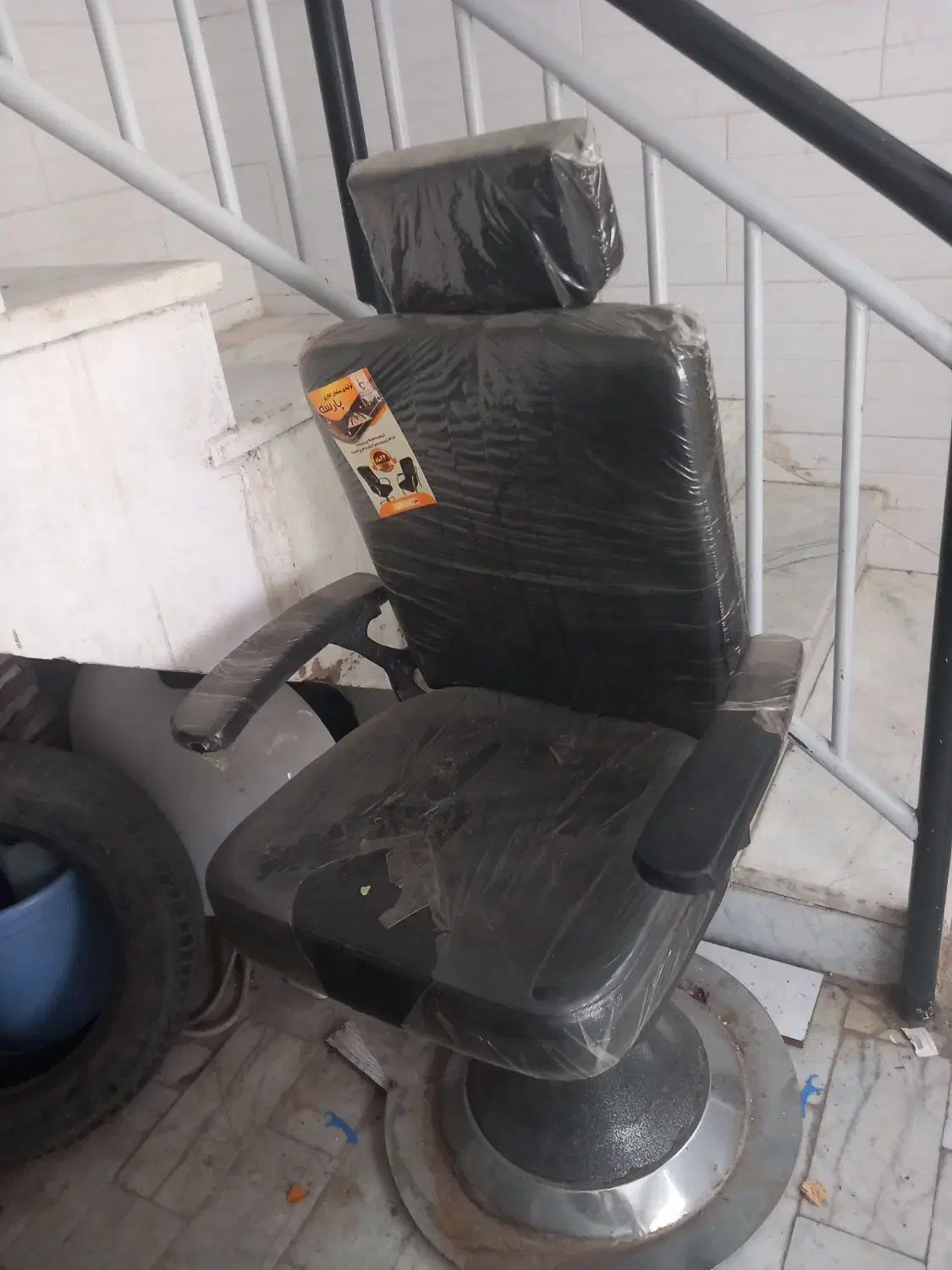 وسایل آرایشگری|آرایشگاه و سالن‌های زیبایی|شاهین‌شهر, شهرک گلدیس|دیوار