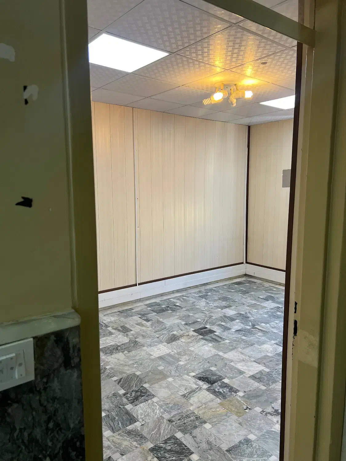 همکاری با پزشک متخصص گوش و حلق و بینی|اجارهٔ دفتر کار، اتاق اداری، مطب|تهران, سازمان برنامه شمالی|دیوار