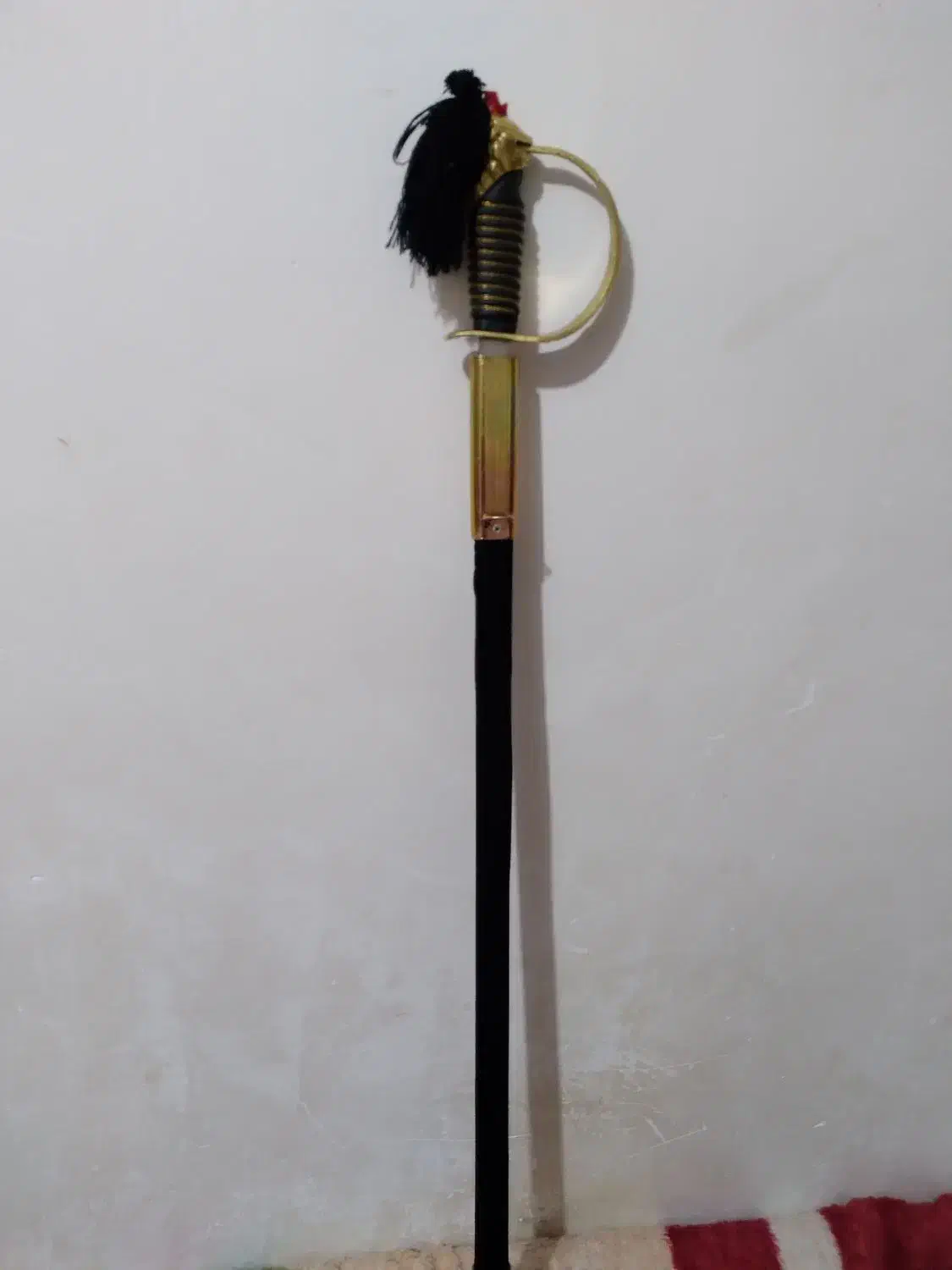 شمشیر افسری فنر...|کلکسیون اشیاء عتیقه|دهق, |دیوار