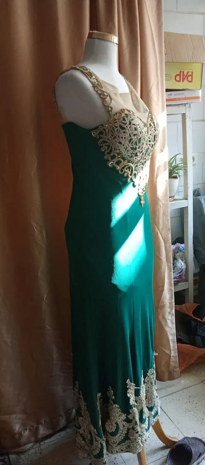 لباس مجلسی|لباس|قزوین, |دیوار