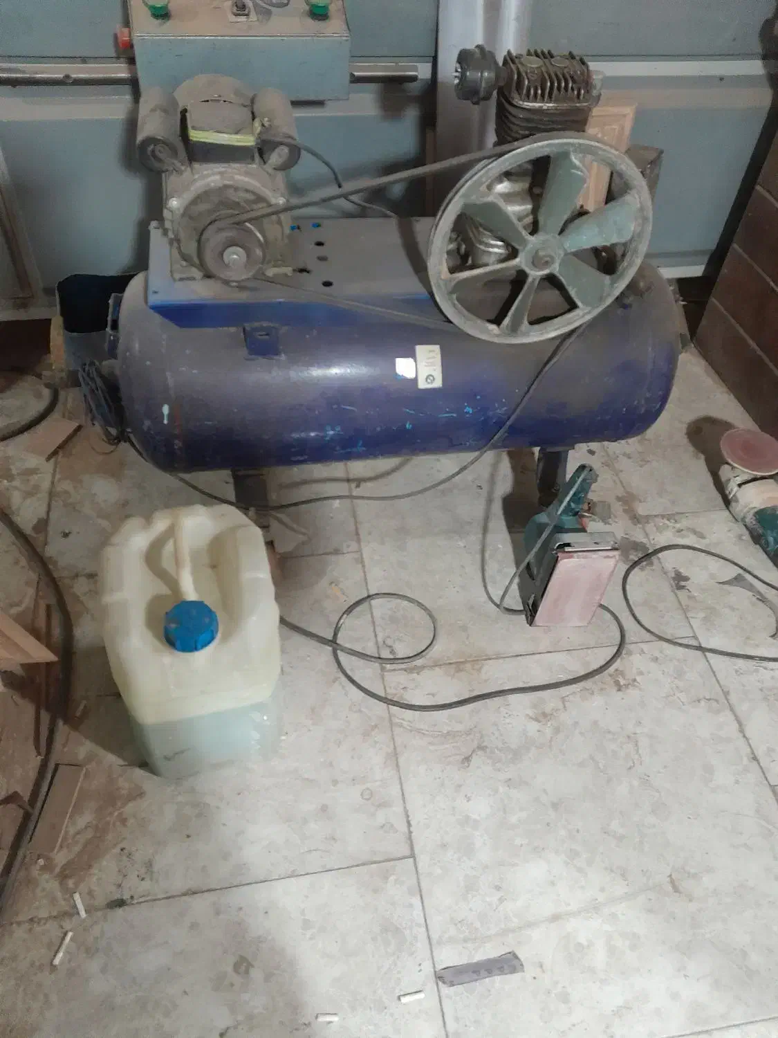 پمپ باد|ابزارآلات|صوفیان, |دیوار